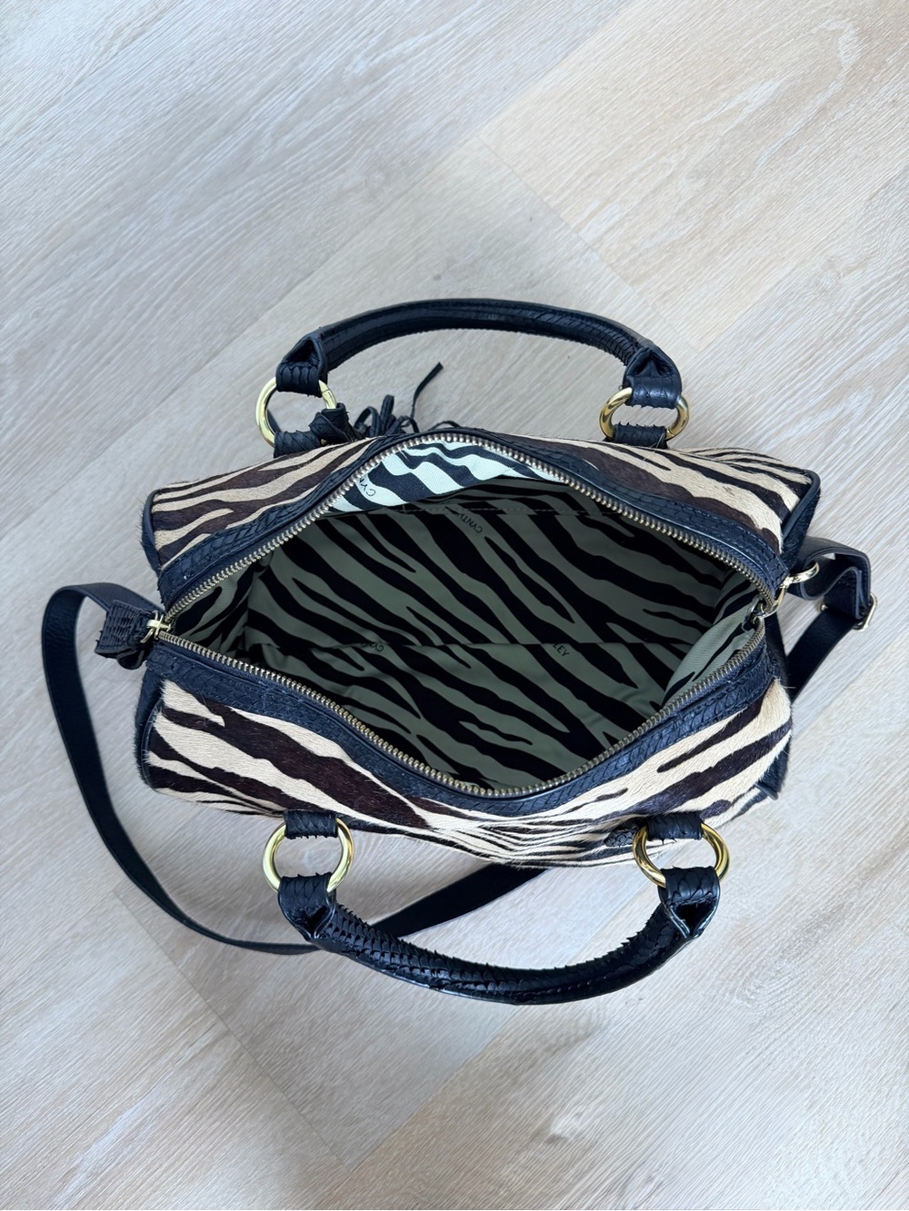 RARE Y2K Cynthia Rowley Zebra Cowhide Hair Leather Duffle Satchel Crossbody Bag - Picture 11 of 14